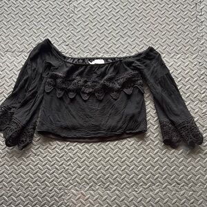 Black Off-Shoulder Top Crop Top